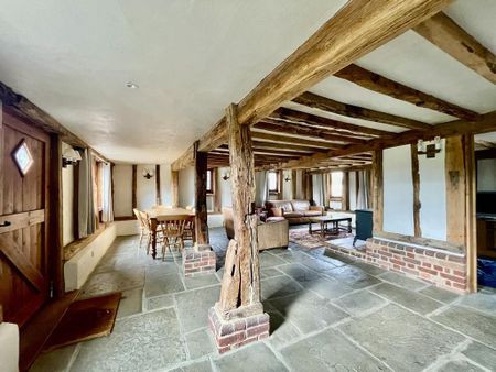 3 bedroom barn conversion to rent - Photo 2