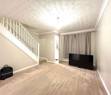 LANGDON HILLS, BASILDON - Photo 4