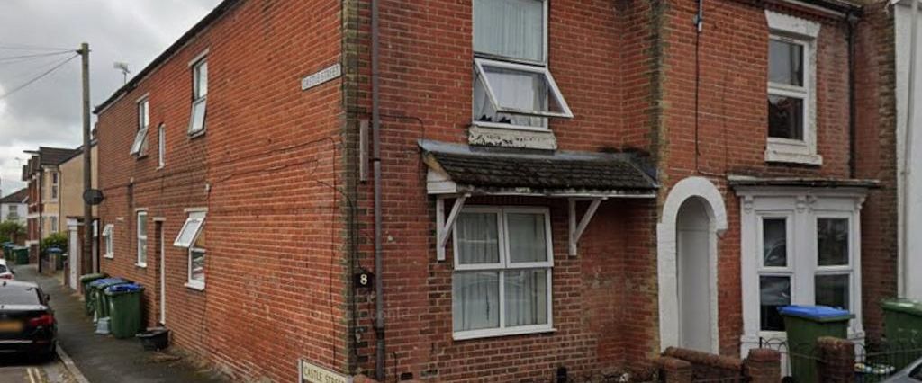 2 bedroom property to rent - Photo 1