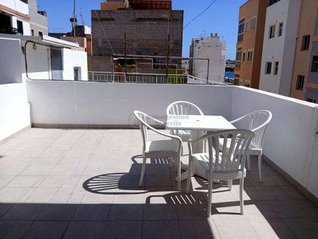 4 bedroom luxury Townhouse for rent in Arona, Spain - Photo 4