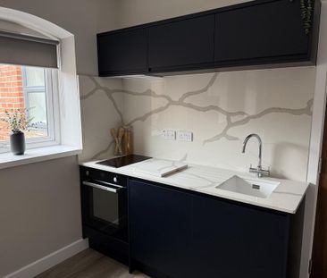 Studio to rent - Photo 6