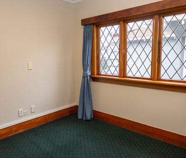 Spacious 4-Bedroom Home in the Heart of Dunedin – City Living at It... - Photo 2