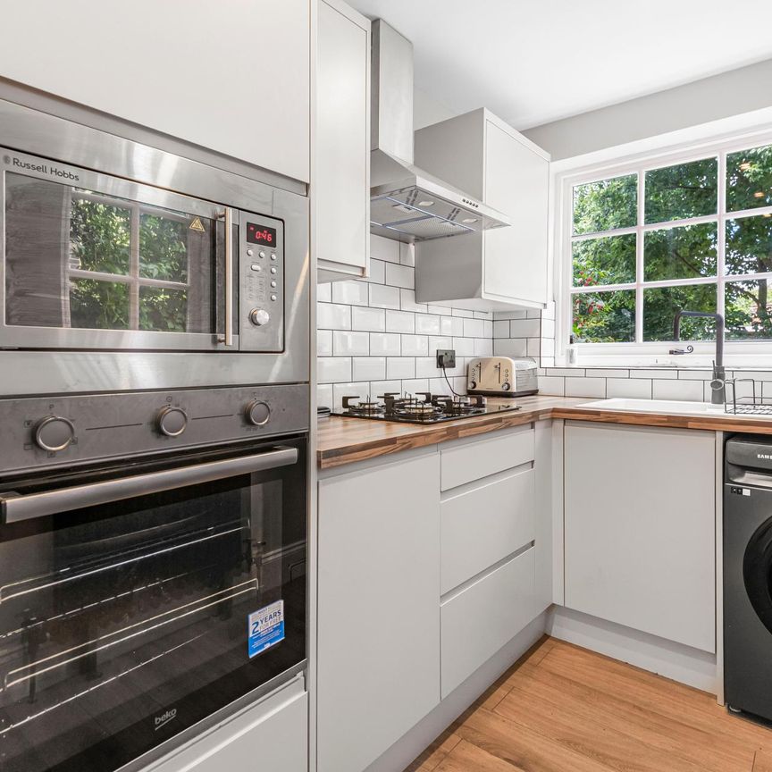 Wandsworth Road - Photo 1