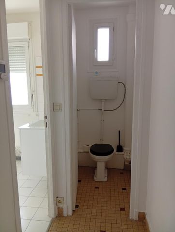 A LOUER APPARTEMENT TYPE 2 AVEC SEJOUR DOUBLE REIMS LUTON - ROGER SALENGRO - Photo 5
