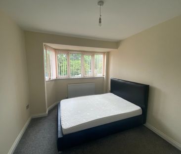 1 Bed Flat, Hollydale Road, B24 - Photo 2