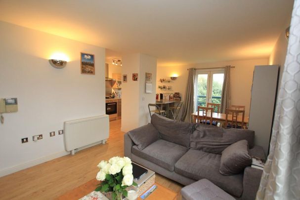 2 bedroom apartment to rent - Photo 1