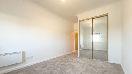 Ravenscroft, High Road, Broxbourne - Photo 4