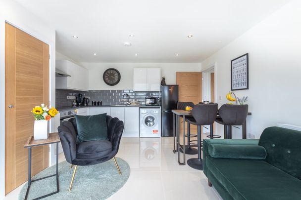 2 Bed Flat, Atlantic Mansions, SO14 - Photo 1