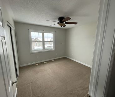 For Lease - 2439 Nutgrove Avenue, Barrhaven, Ontario - Photo 2