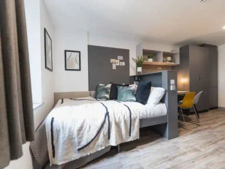 Bronze Studio - Photo 4