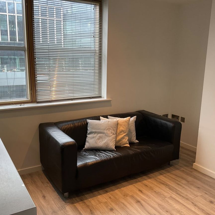 1 Bed Flat, Wellington Street, LS1 - Photo 1