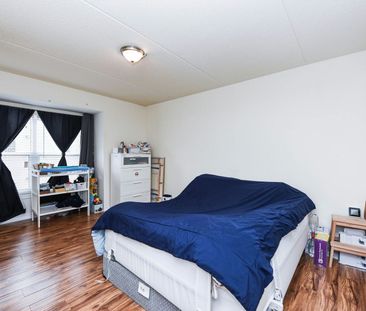 For Lease - 1480 Bishops Gate Unit# 301, Oakville, Ontario - Photo 5