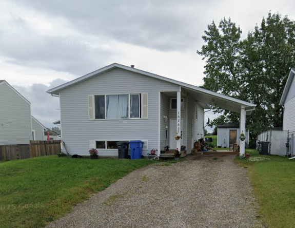 ROSS RESIDENCE 10703 - Lower - Photo 1