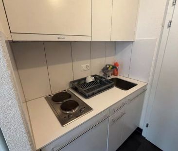 Studio au centre de Lausanne avec balcon - Photo 2