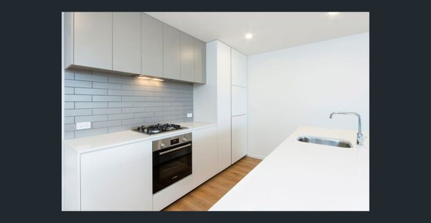 Easy Living - Photo 1