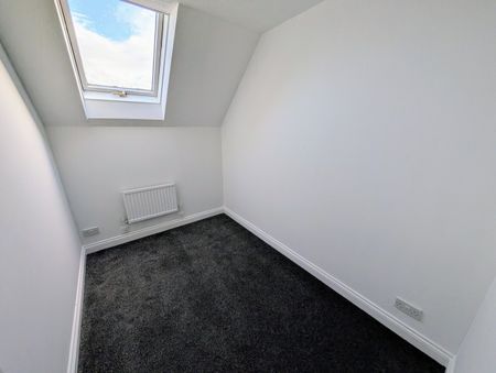 A 3 Bedroom Terraced - Photo 3