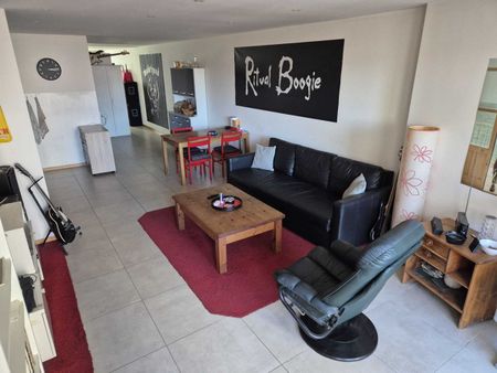 2.5-room loft on the ground floor - Photo 3