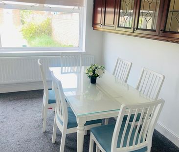 Room in a Shared House, Springwell Road, TW5 - Photo 4
