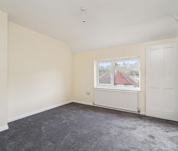 Wayside, High Wycombe - Photo 1