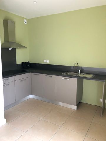 Location Appartement 3 pièces 54m² COGOLIN 83310 - Photo 3