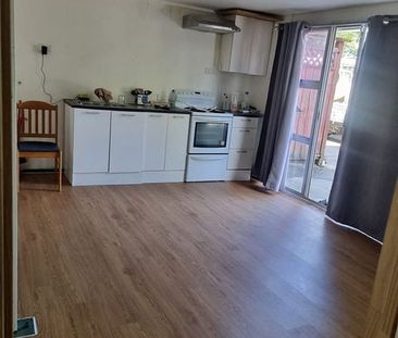 2 Bedroom Unit - Glenfield - Photo 2