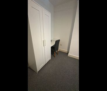 Room in a Shared House, Babington Road, NW4 - Photo 4