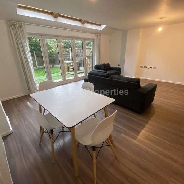 Whitsun Avenue, Salford, M7 - Photo 1