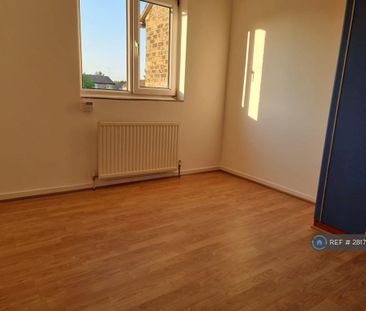 4 bedroom terraced house to rent - Photo 5