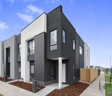 Brand New Townhouse in Donnybrae Estate - Photo 4