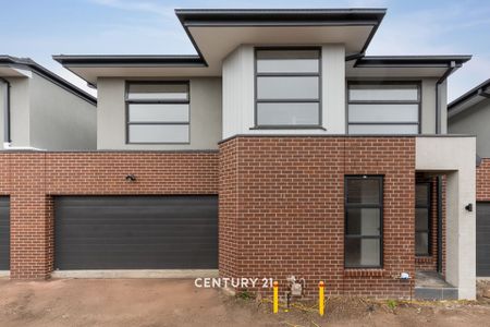 Brand New Town House in Prime Location! - Photo 2