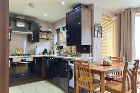 2 bedroom apartment to rent - Photo 5