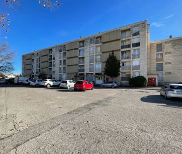 Appartement Pertuis- 3 pièces - 70m² - Photo 1