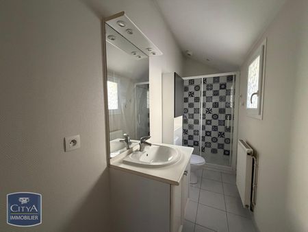 Location Maison 2 pièces 60m² CHATEAUROUX 36000 - Photo 4