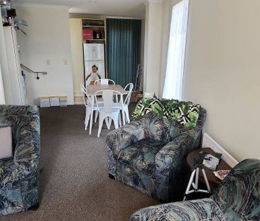 PAPATOETOE - Shirley Road 3 Bedroom Townhouse - Photo 2