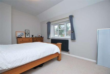 Cedar Way, Guildford, Surrey, GU1 - Photo 4
