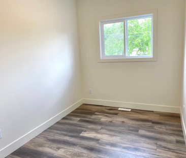 Newly Built 4 Bedroom House in Mayfair - Photo 4