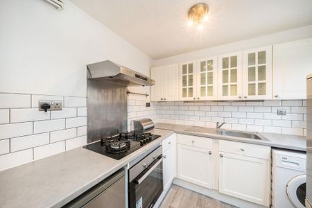 2 bedroom maisonette to rent - Photo 5