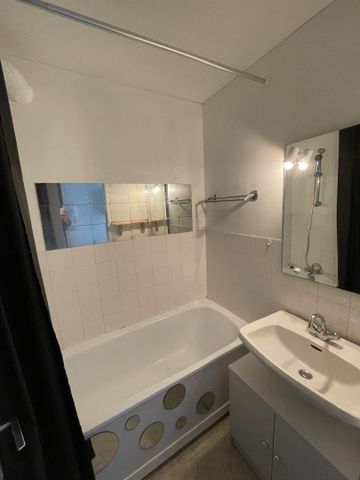Location Appartement 2 pièces 46m² - Photo 5
