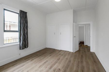 Four Bedroom Beauty! - Photo 5