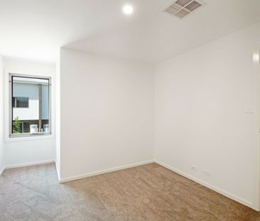 Waterfront Living at The Shoreline Villas! - Photo 4