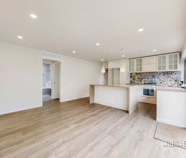 24 Erica Ave, Glen Iris - Photo 5