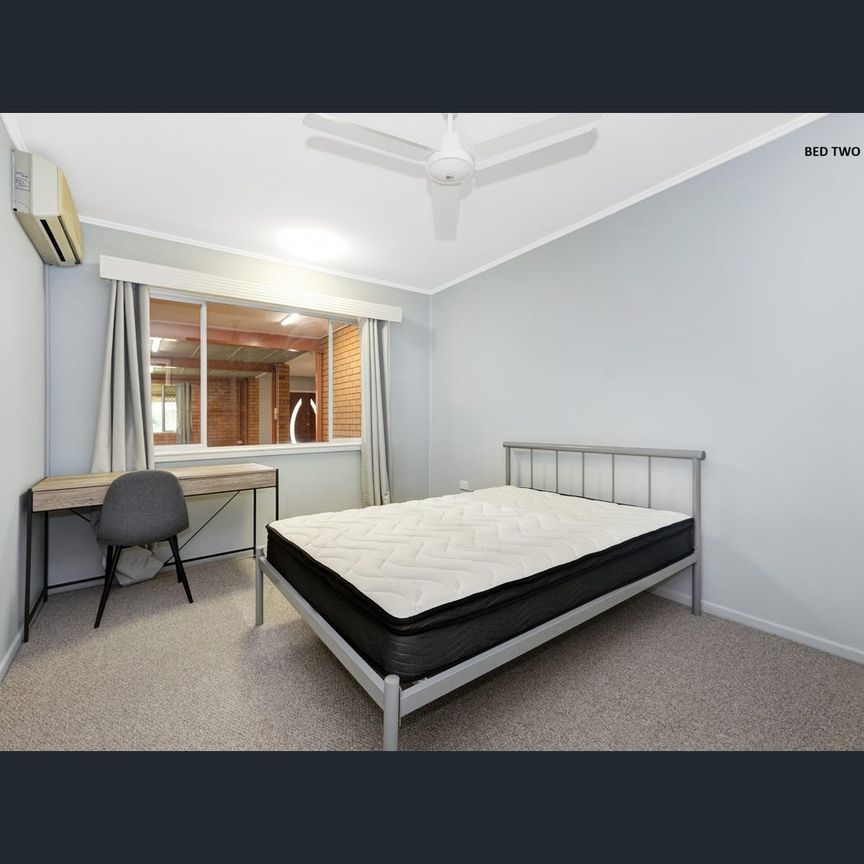 SHARE HOUSE/31 Fuller Street, Heatley, Qld 4814 - Photo 1