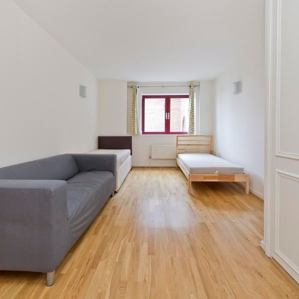 Sailmakers Court, William Morris Way, Chelsea Embankment, London, SW6 - Photo 1