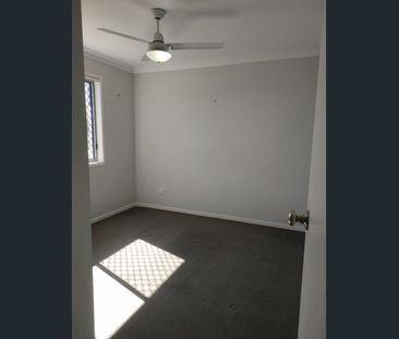 Modern Duplex with a good sized yard - Photo 3
