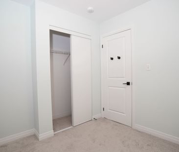 For Lease - 108 Fairlane Avenue, Barrie, Ontario - Photo 6