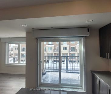 Condo Townhouse For Lease | E8068120 - Photo 4