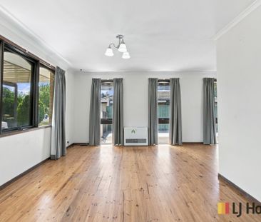 Spacious Four-Bedroom Home with Excellent Outdoor Living - Photo 4