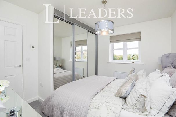 4 bedroom detached house to rent - Photo 1