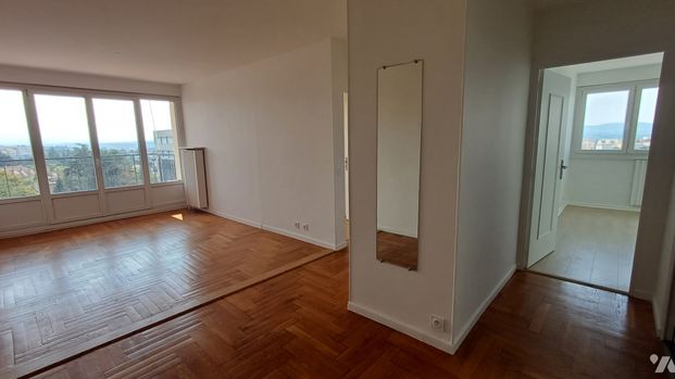 SAINTE FOY LES LYON - T3 - 70.22m² - 2 chambres - balcon - cave - garage - 9/9 - Photo 1