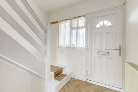 Walnut Tree Road, Brentford, TW8 flat to rent - Photo 2